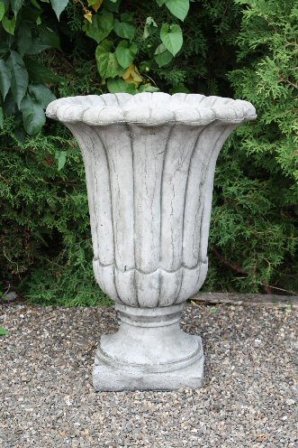 KUV31 Tall Fluted Vase KUV31 Tall Fluted Vase